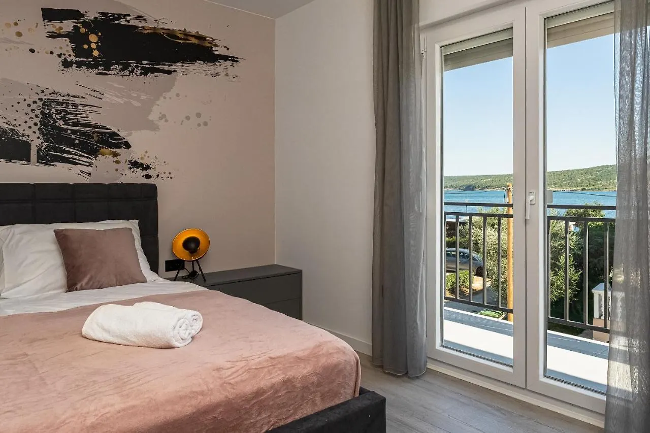Apartment By The Sea Posedarje
