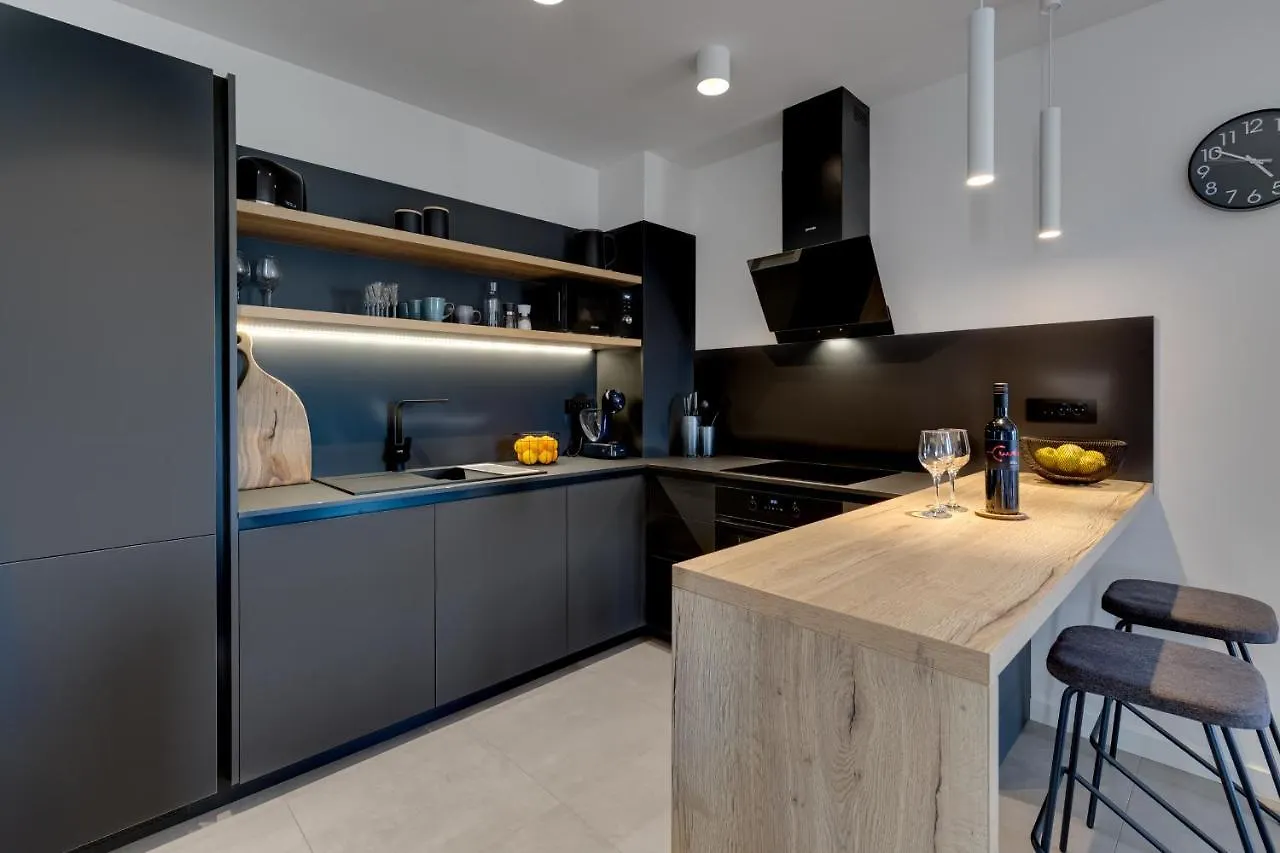 Apartment By The Sea Posedarje