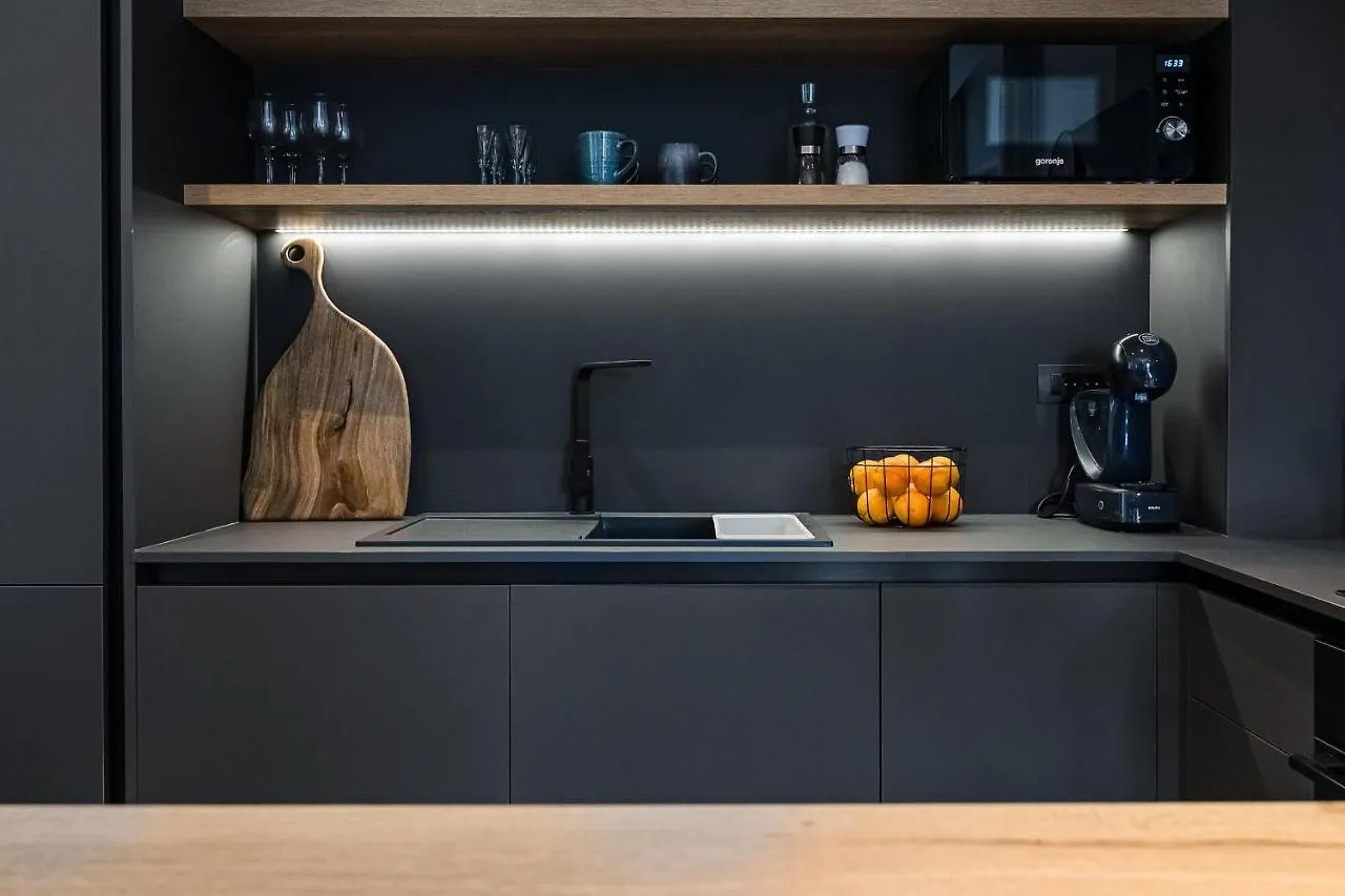Apartment By The Sea Posedarje